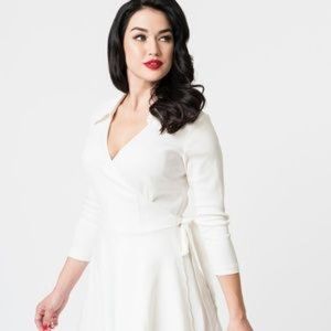 Unique Vintage Ivory Anna Wrap Dress Sz Medium